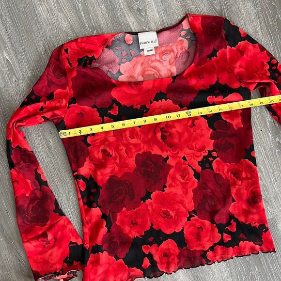 Vintage Y2K Fashion Bug Red Rose Mesh Bell Sleeve Top size L - Picture 5 of 5